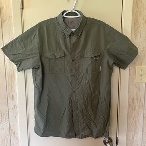 Columbia Olive Green Short Sleeve Button-Up Shirt